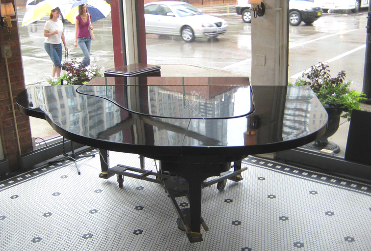 piano-bar2-w.jpg